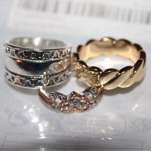 Women’s Costume Jewelry